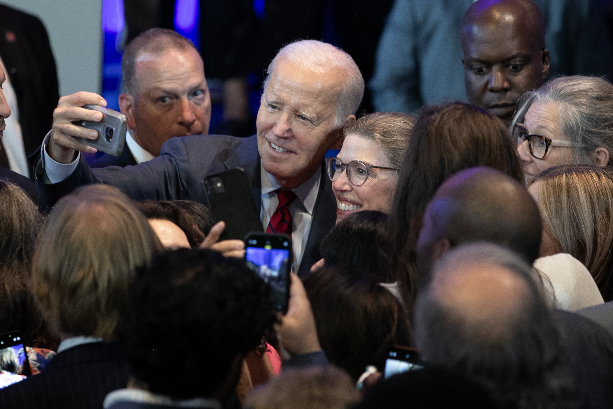 Biden coloca el derecho al aborto en el centro de su campaña para 2024